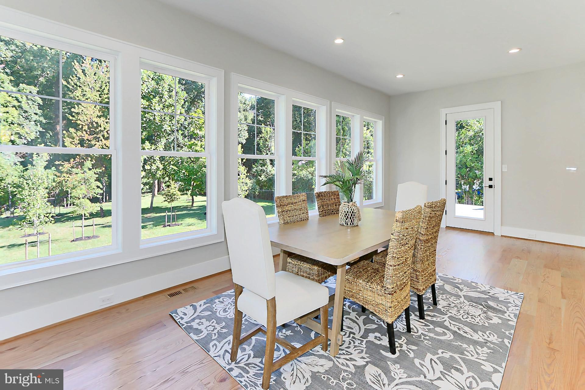 GRAYS OAKTON - Residential