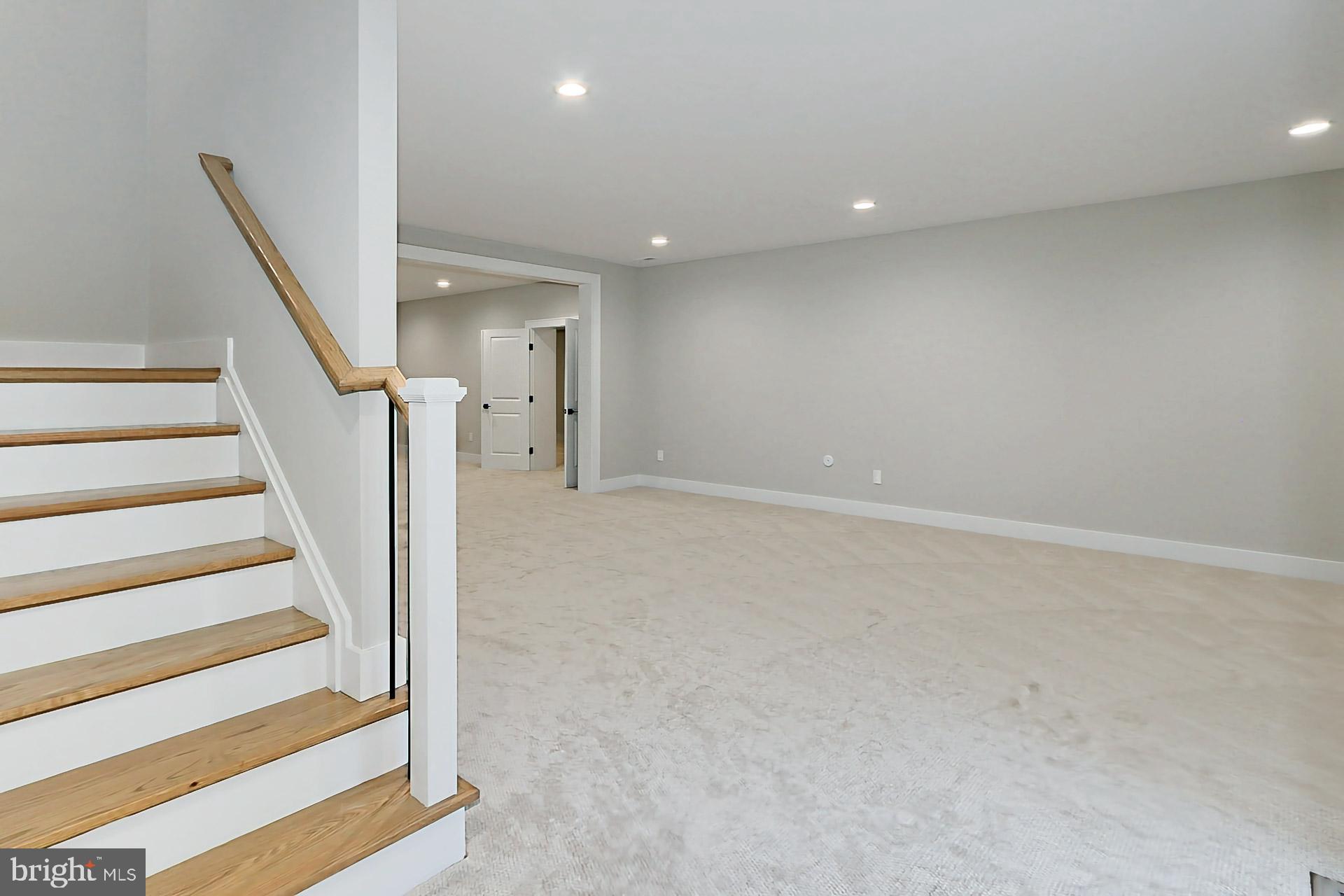 GRAYS OAKTON - Residential