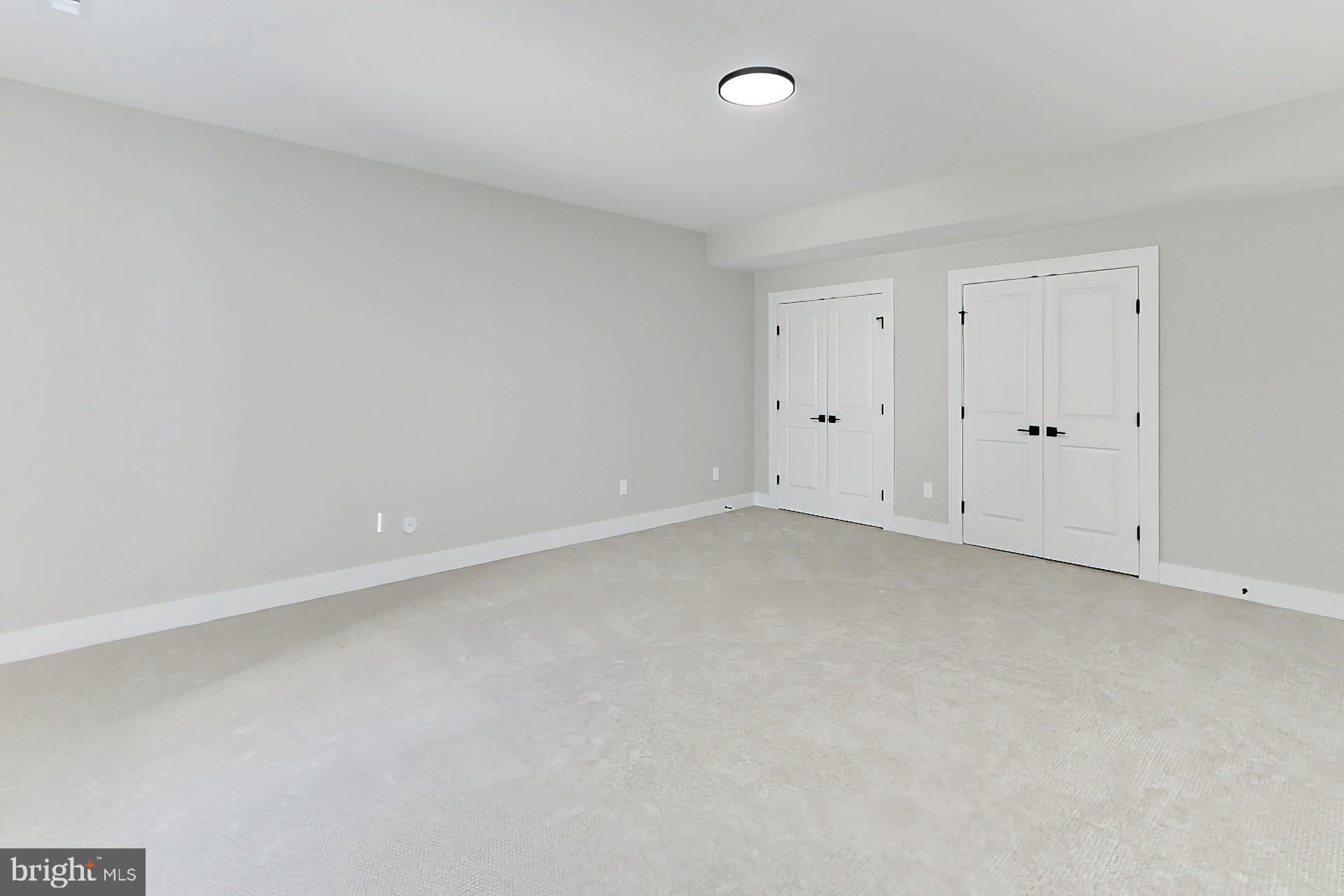 GRAYS OAKTON - Residential