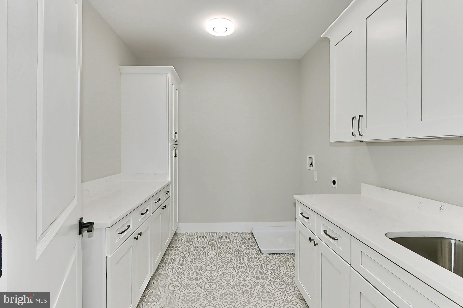 GRAYS OAKTON - Residential