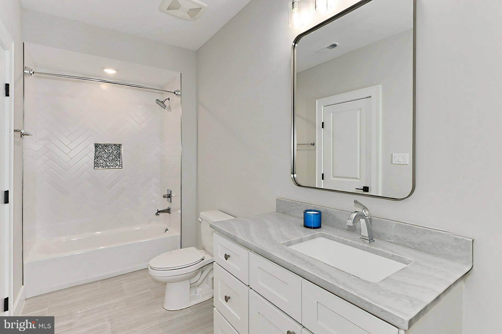 GRAYS OAKTON - Residential