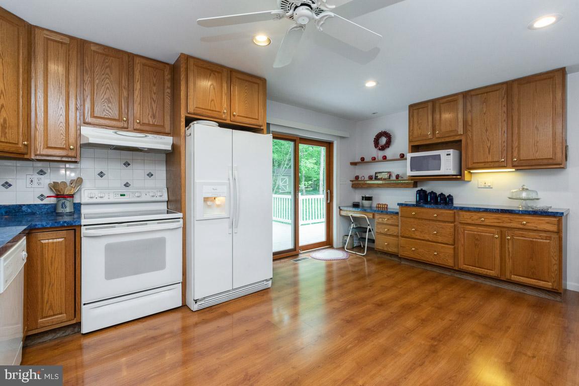 BROOKWOOD ESTATES - Residential