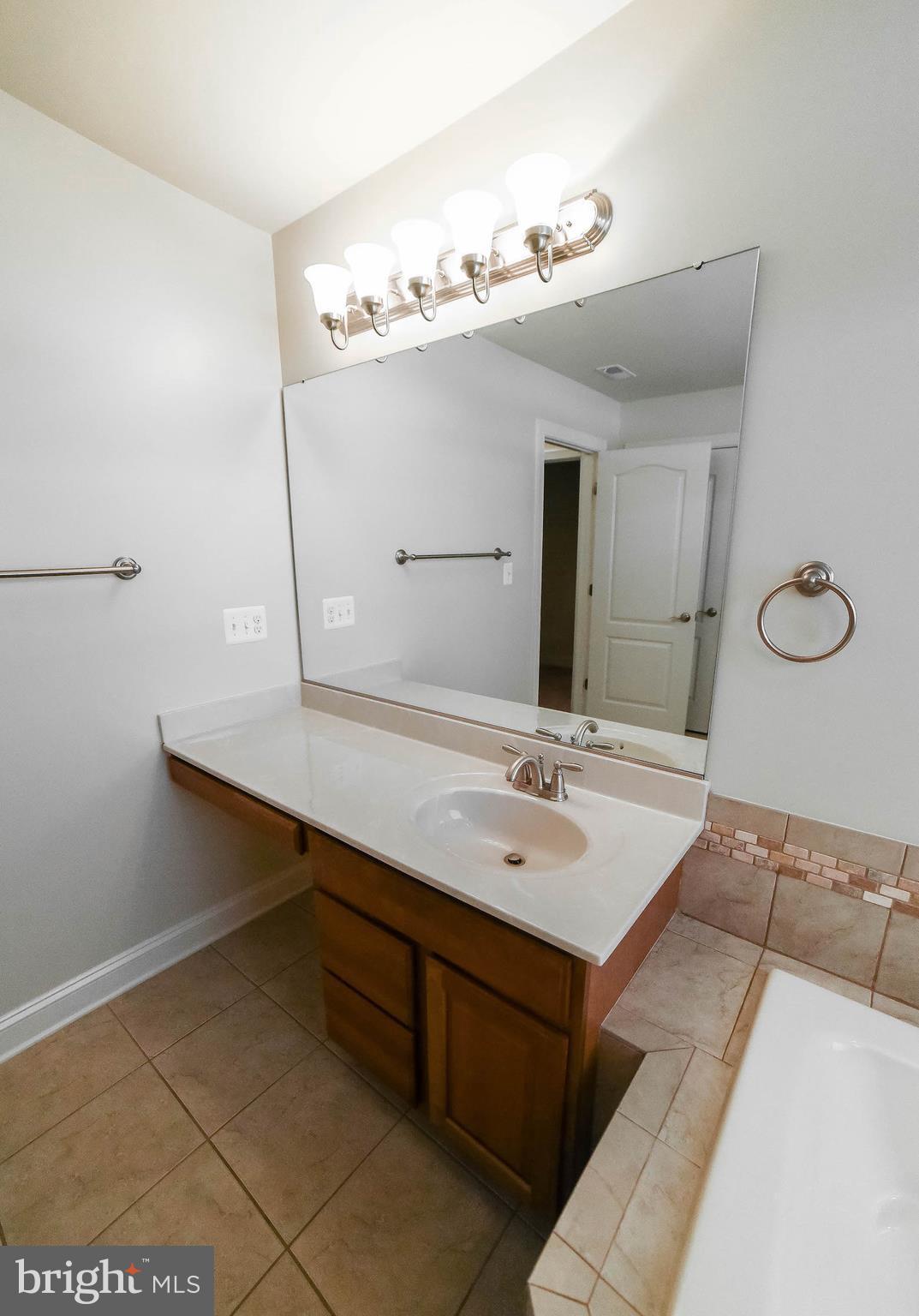 LEONARDS GRANT - Residential