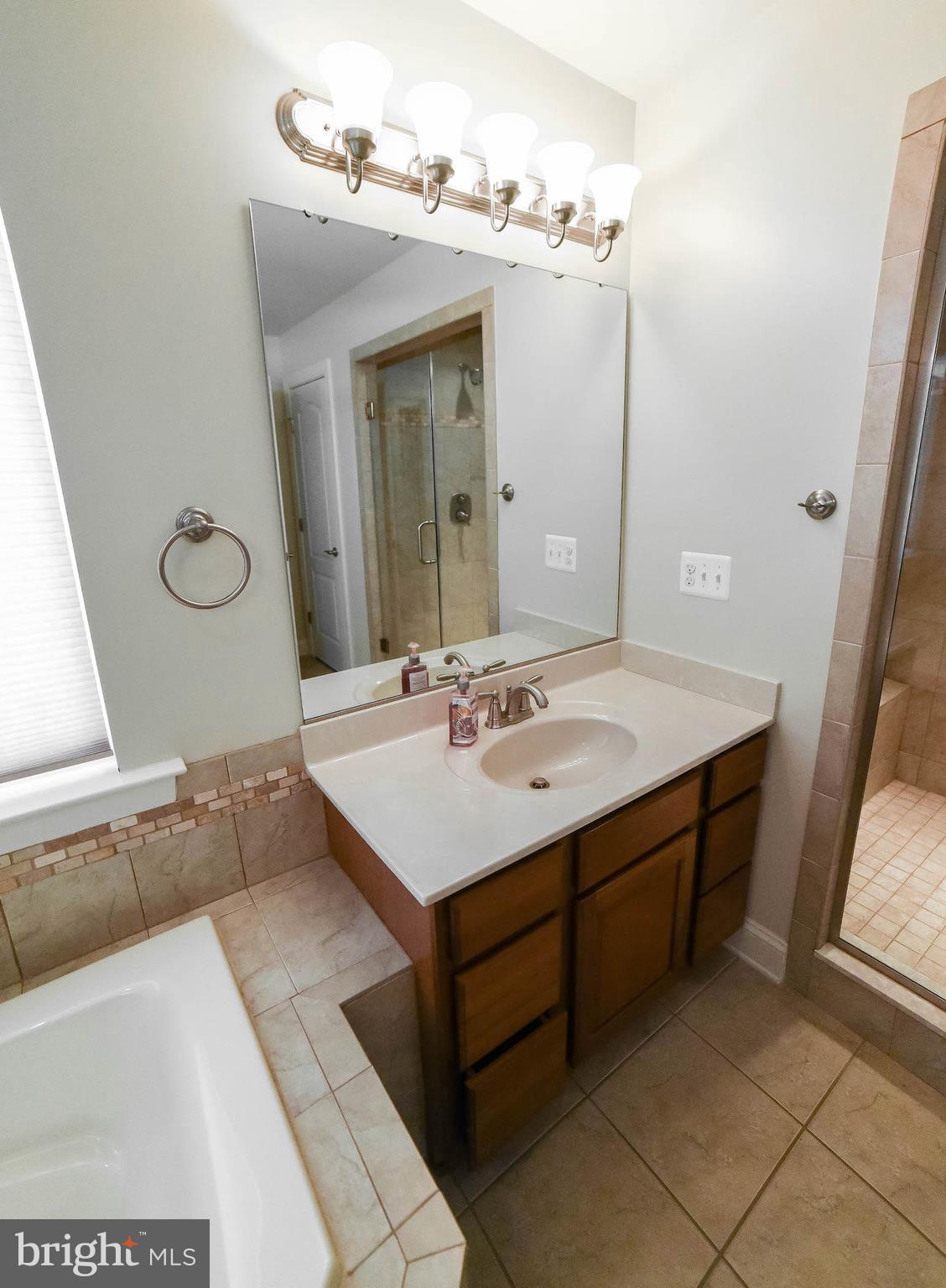 LEONARDS GRANT - Residential