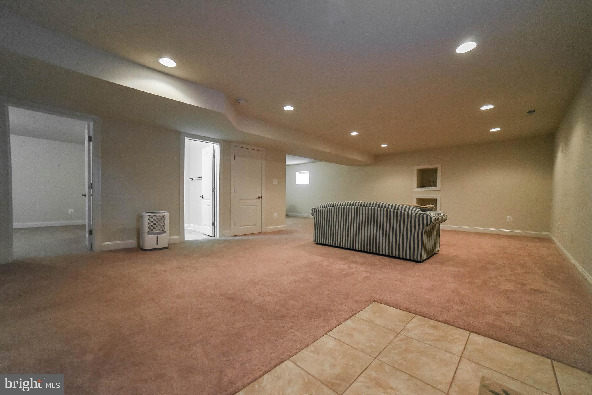 LEONARDS GRANT - Residential