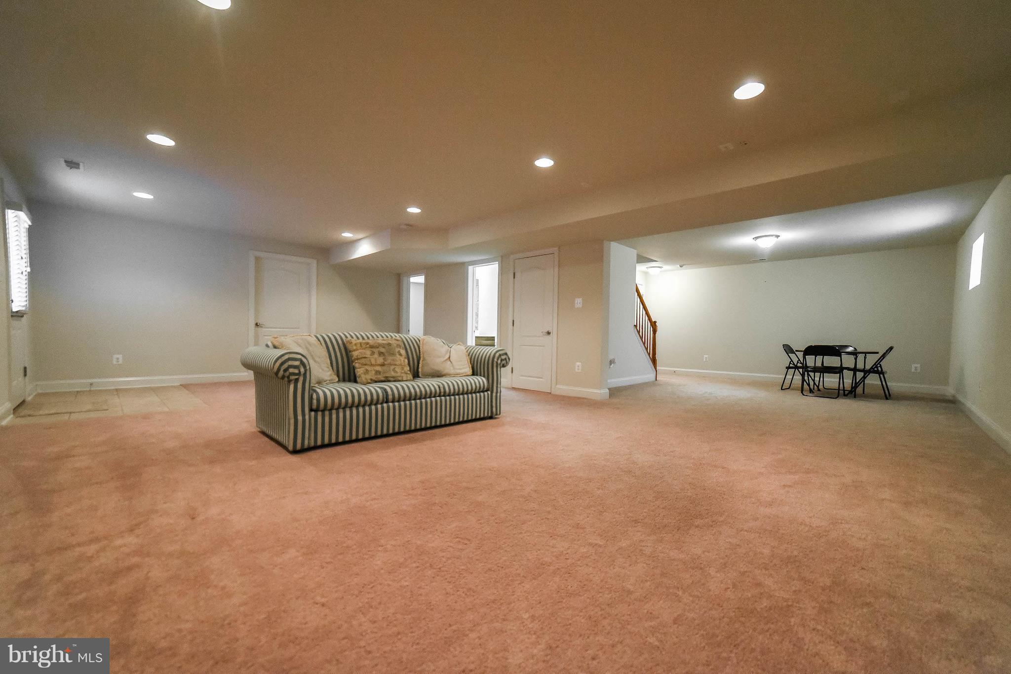 LEONARDS GRANT - Residential