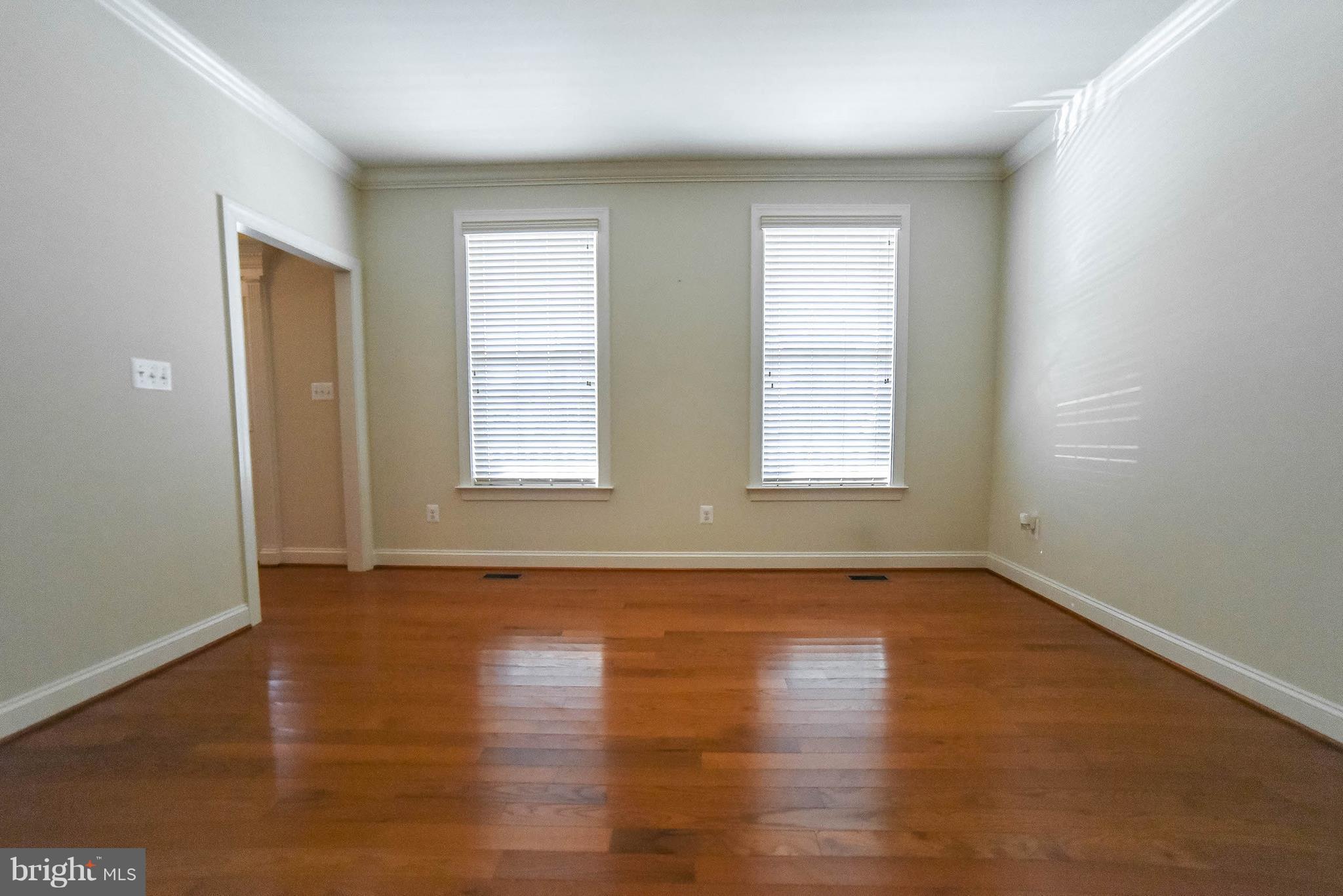 LEONARDS GRANT - Residential