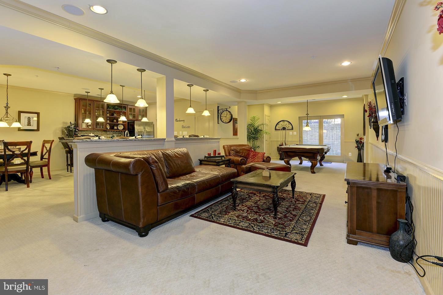 SOUTH RIDING - Residential