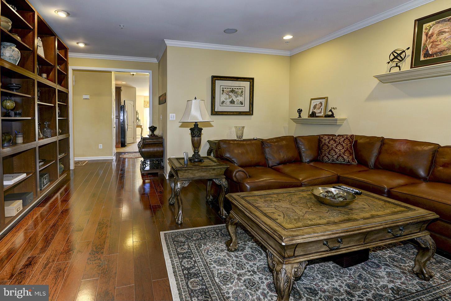 SOUTH RIDING - Residential