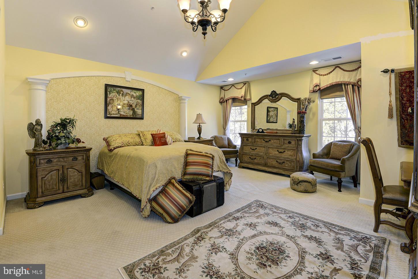 SOUTH RIDING - Residential