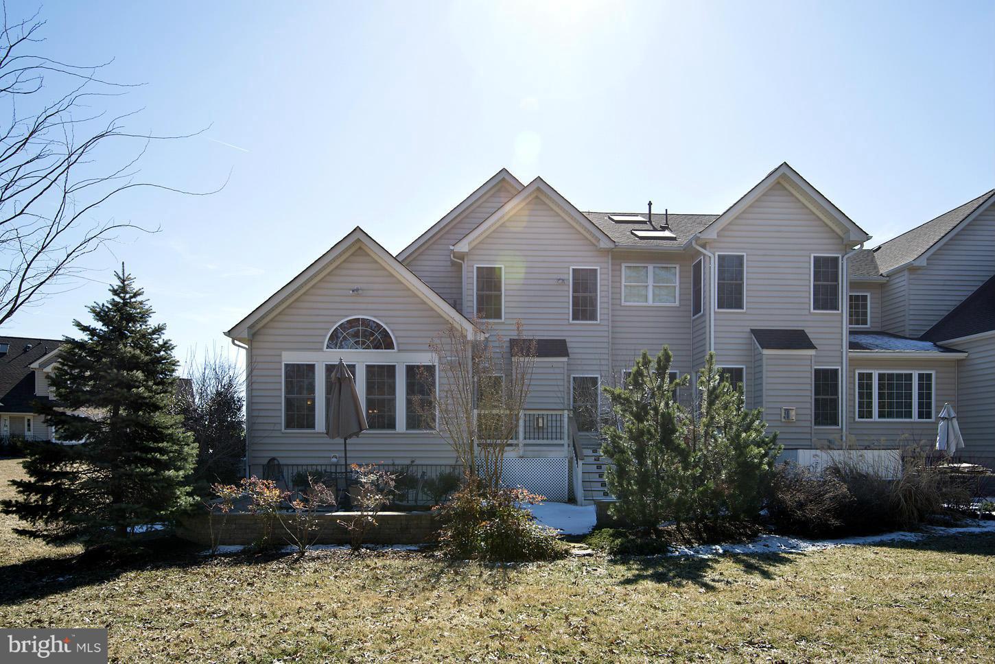 SOUTH RIDING - Residential