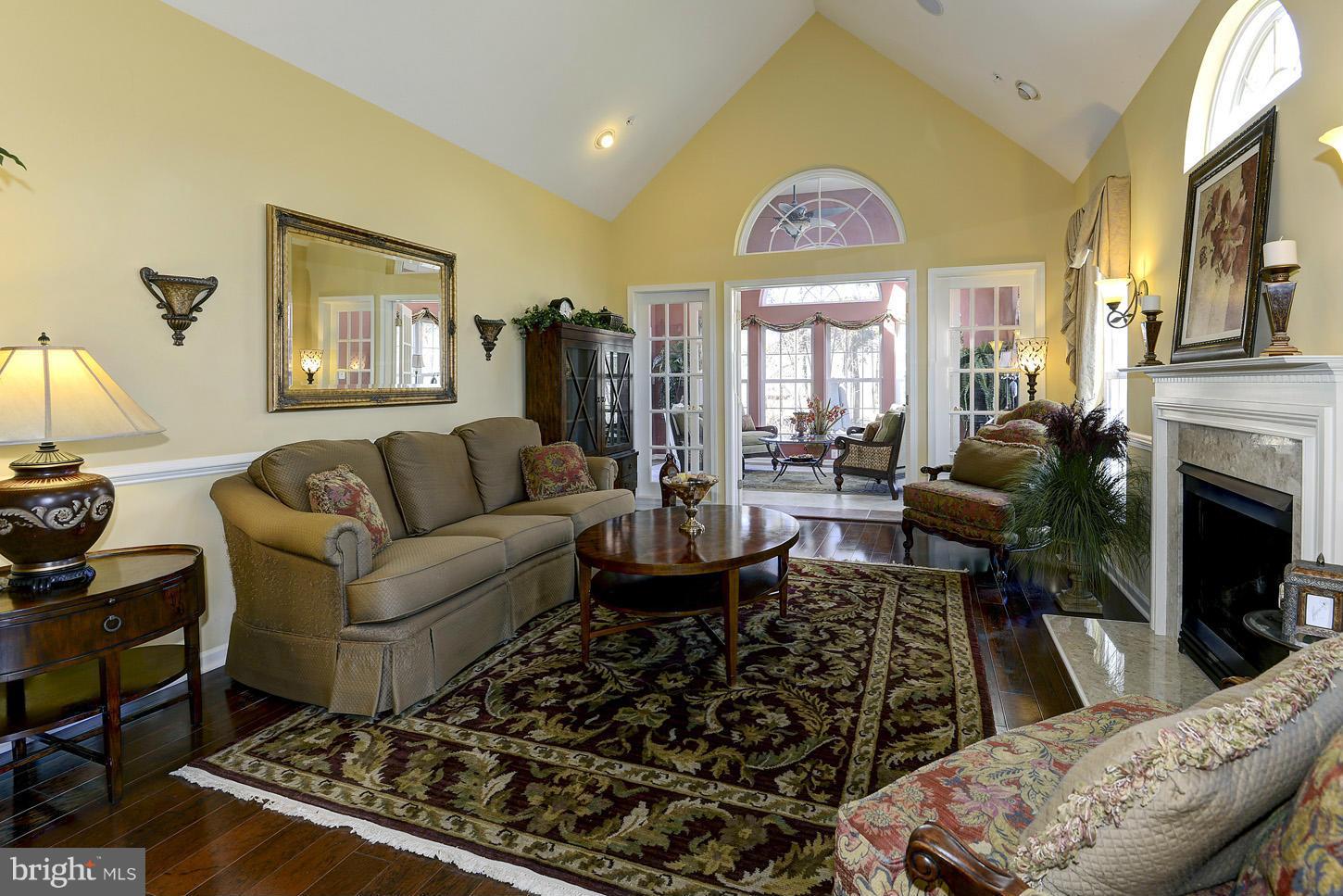 SOUTH RIDING - Residential