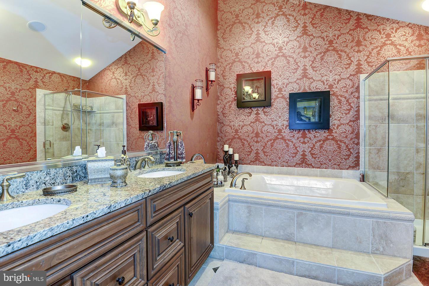 SOUTH RIDING - Residential