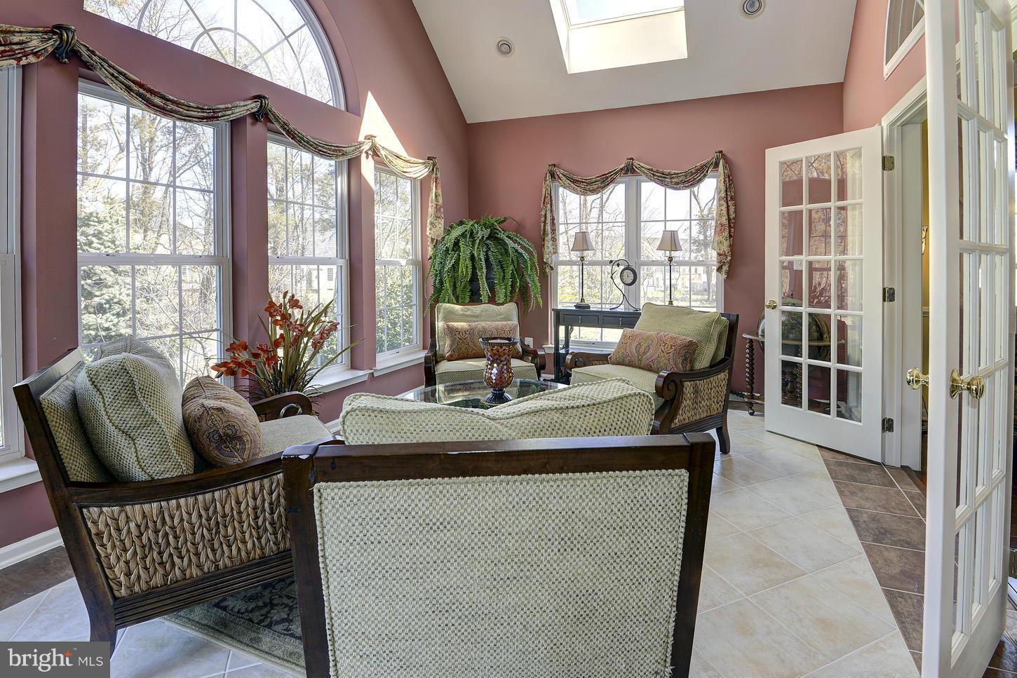 SOUTH RIDING - Residential