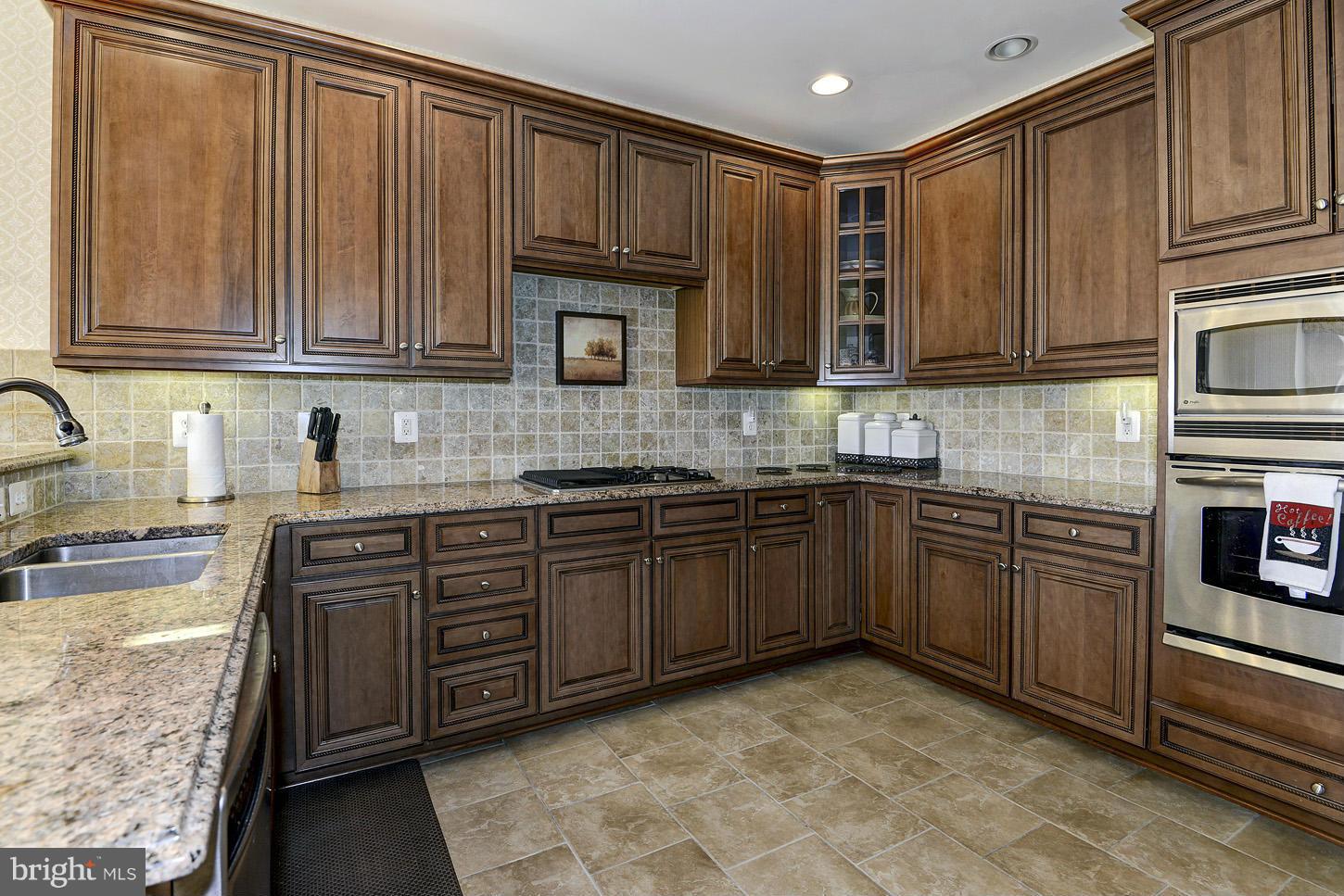 SOUTH RIDING - Residential