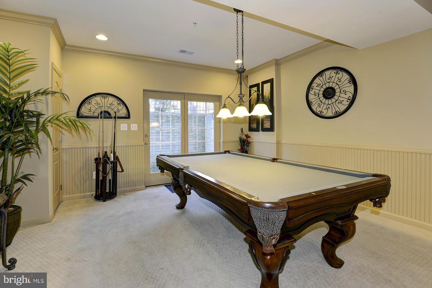 SOUTH RIDING - Residential