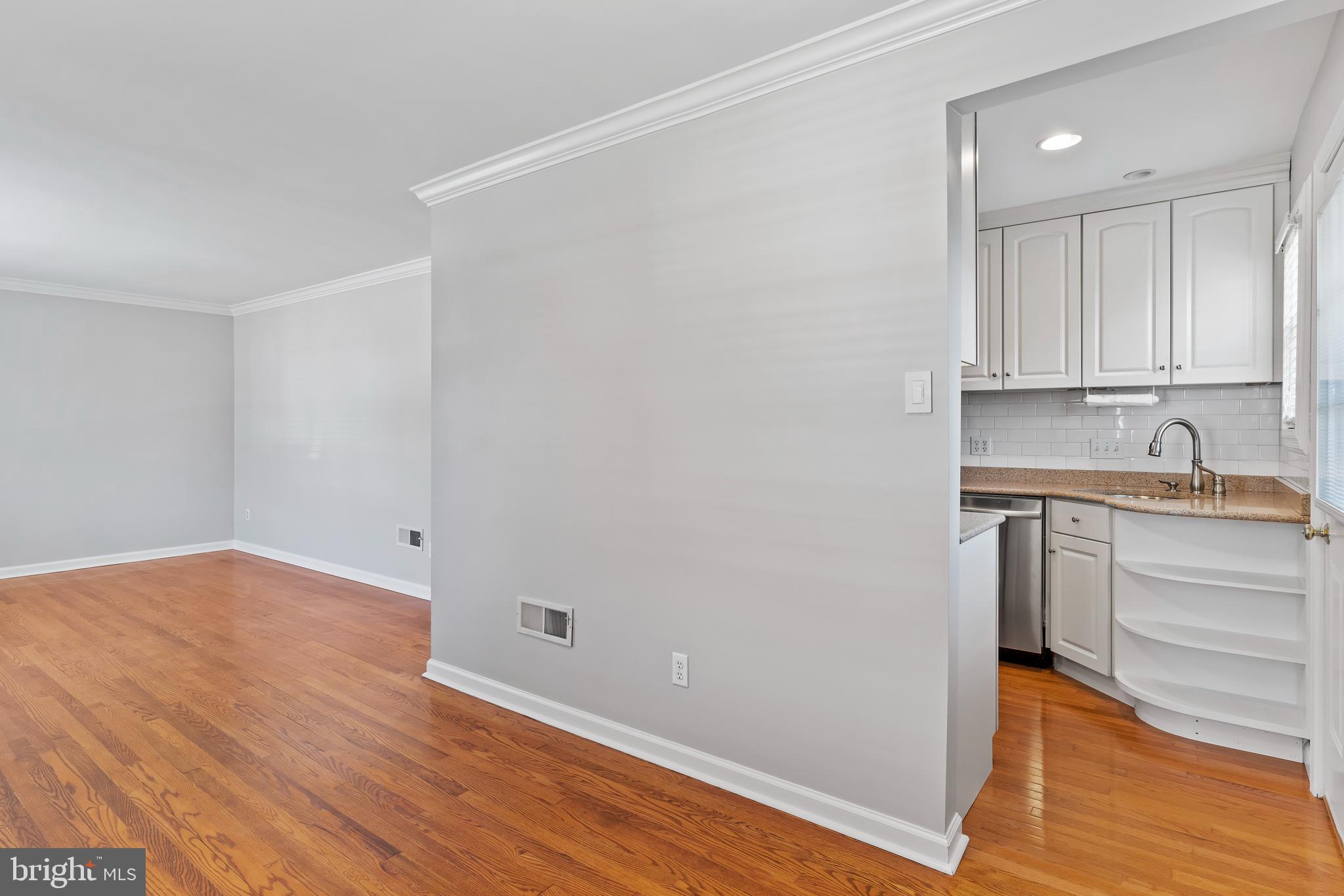 1911 COLUMBIA AVENUE