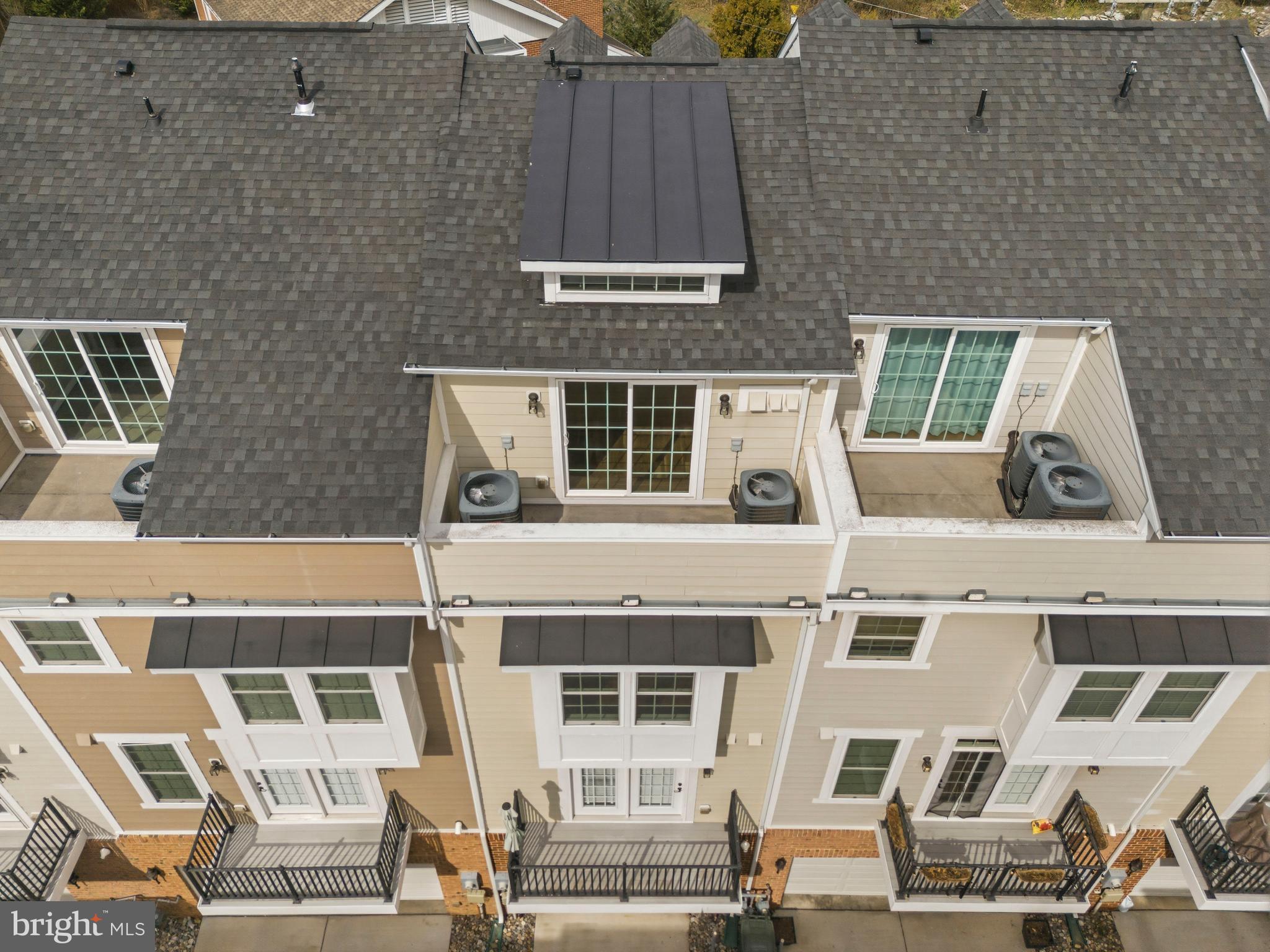 CRESCENT PLACE - Residential