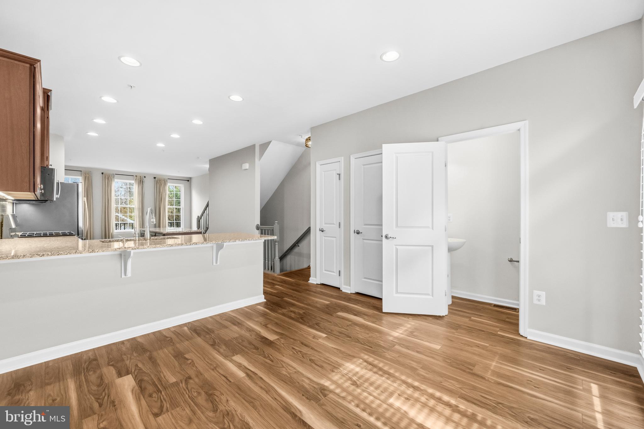 CRESCENT PLACE - Residential