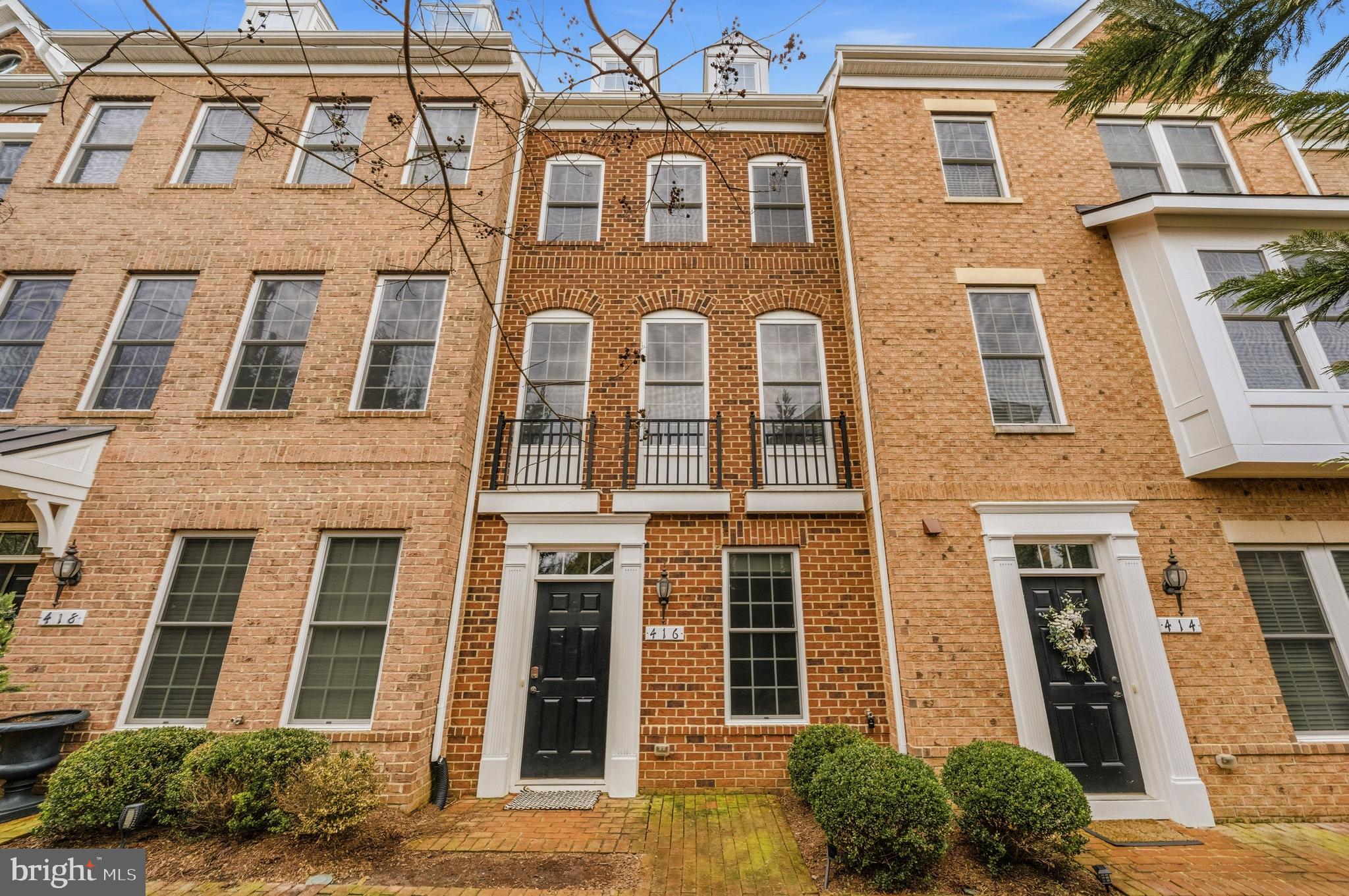 CRESCENT PLACE - Residential