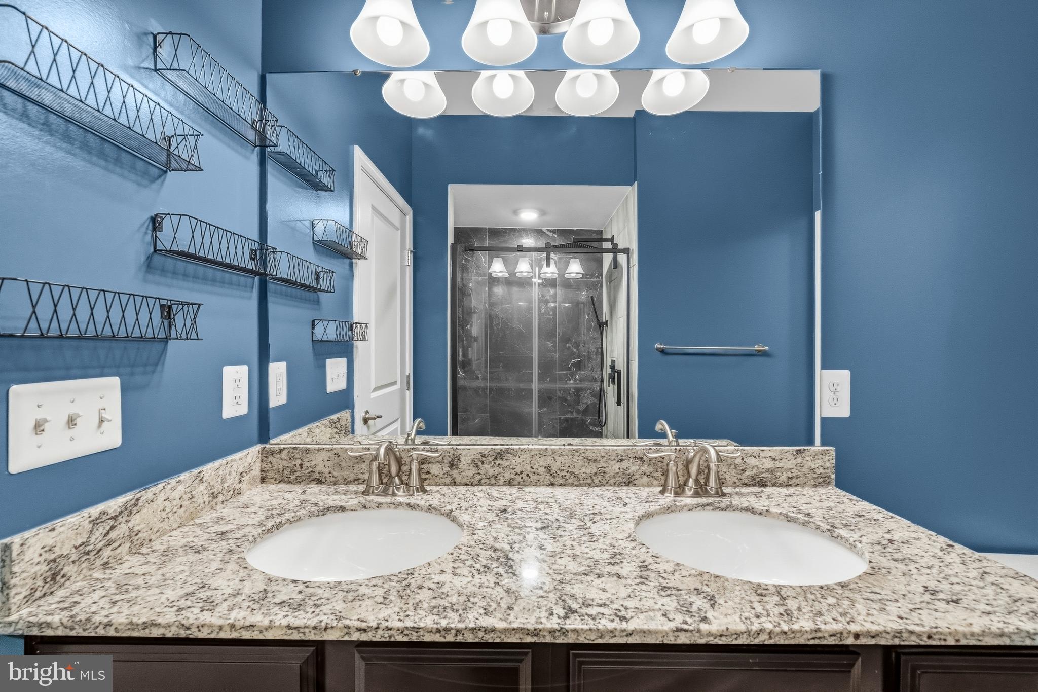 CRESCENT PLACE - Residential