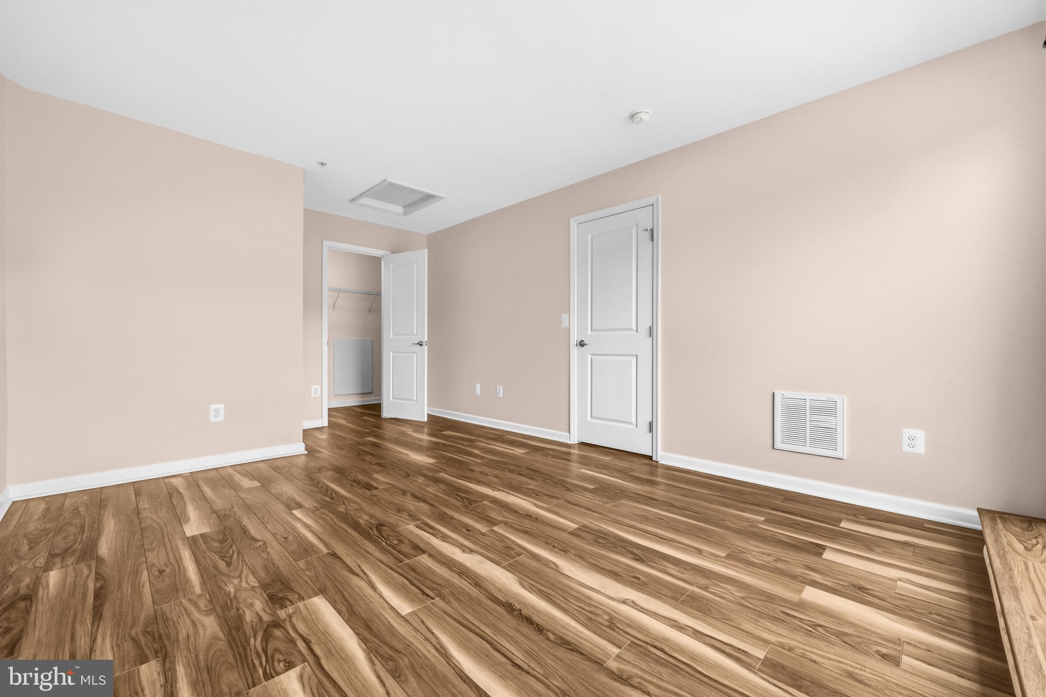 CRESCENT PLACE - Residential