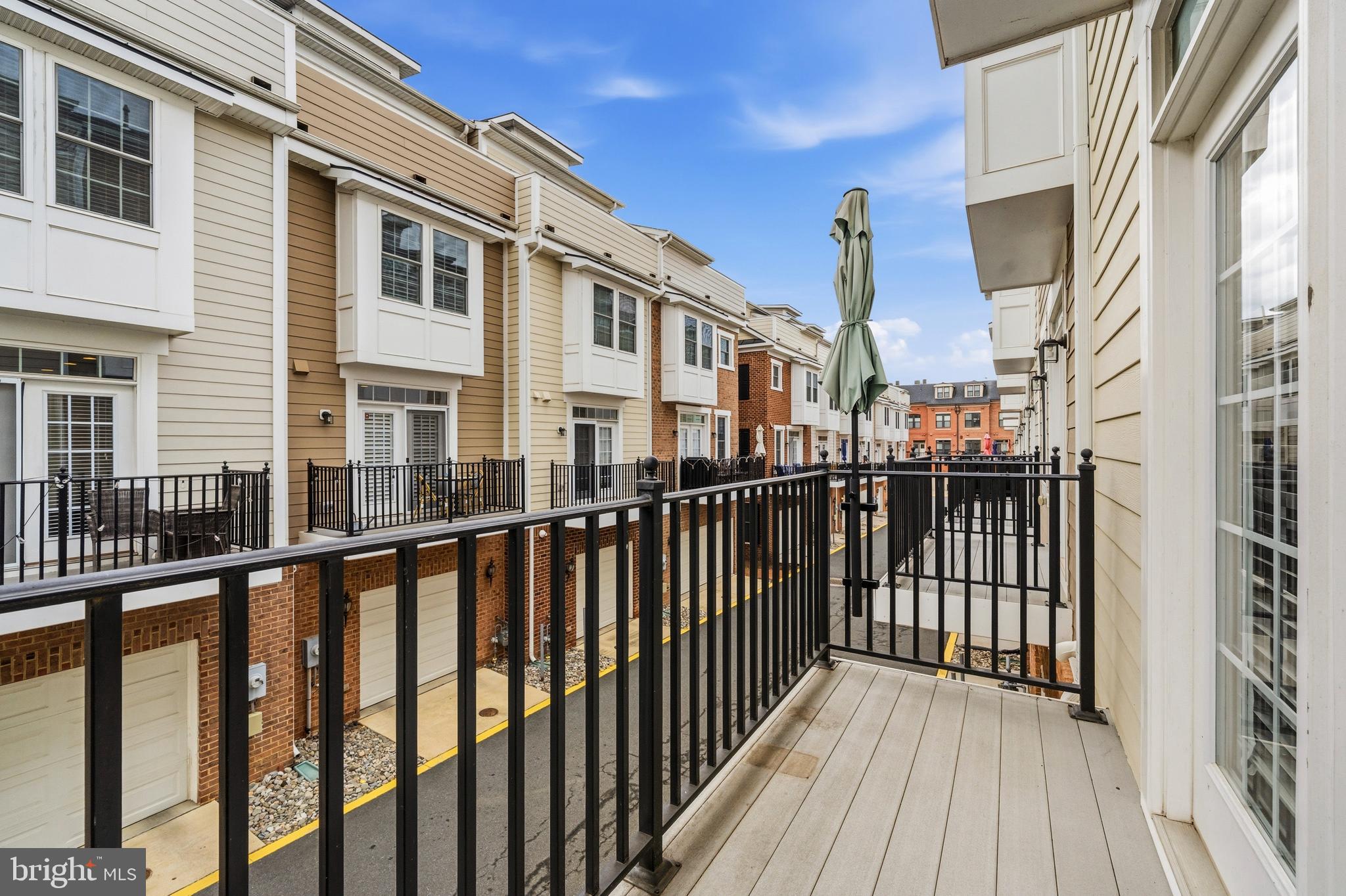 CRESCENT PLACE - Residential