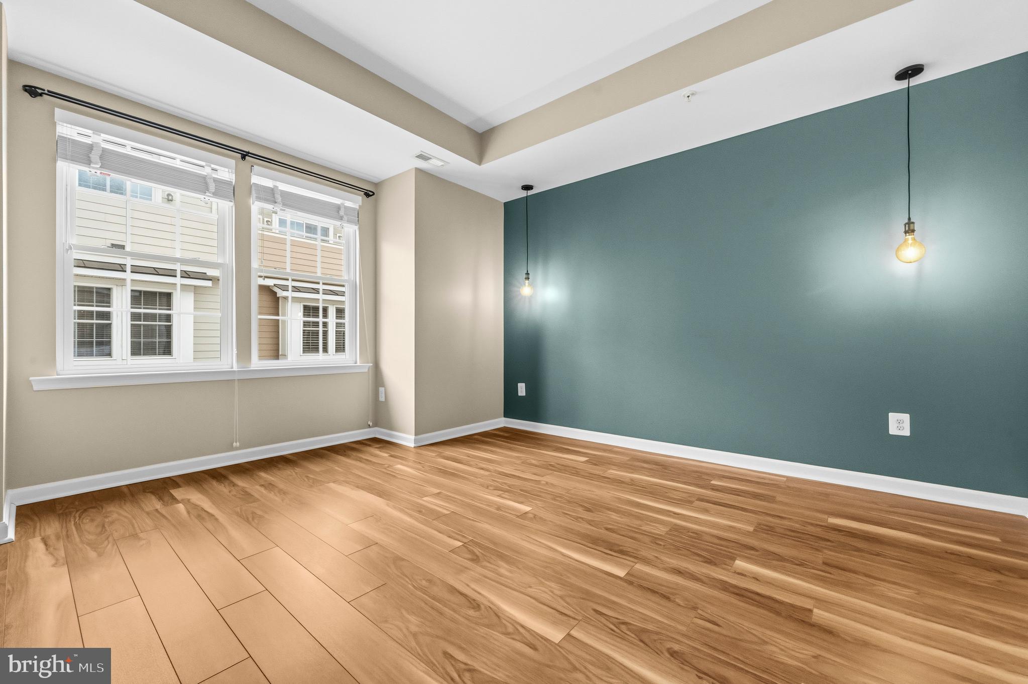 CRESCENT PLACE - Residential