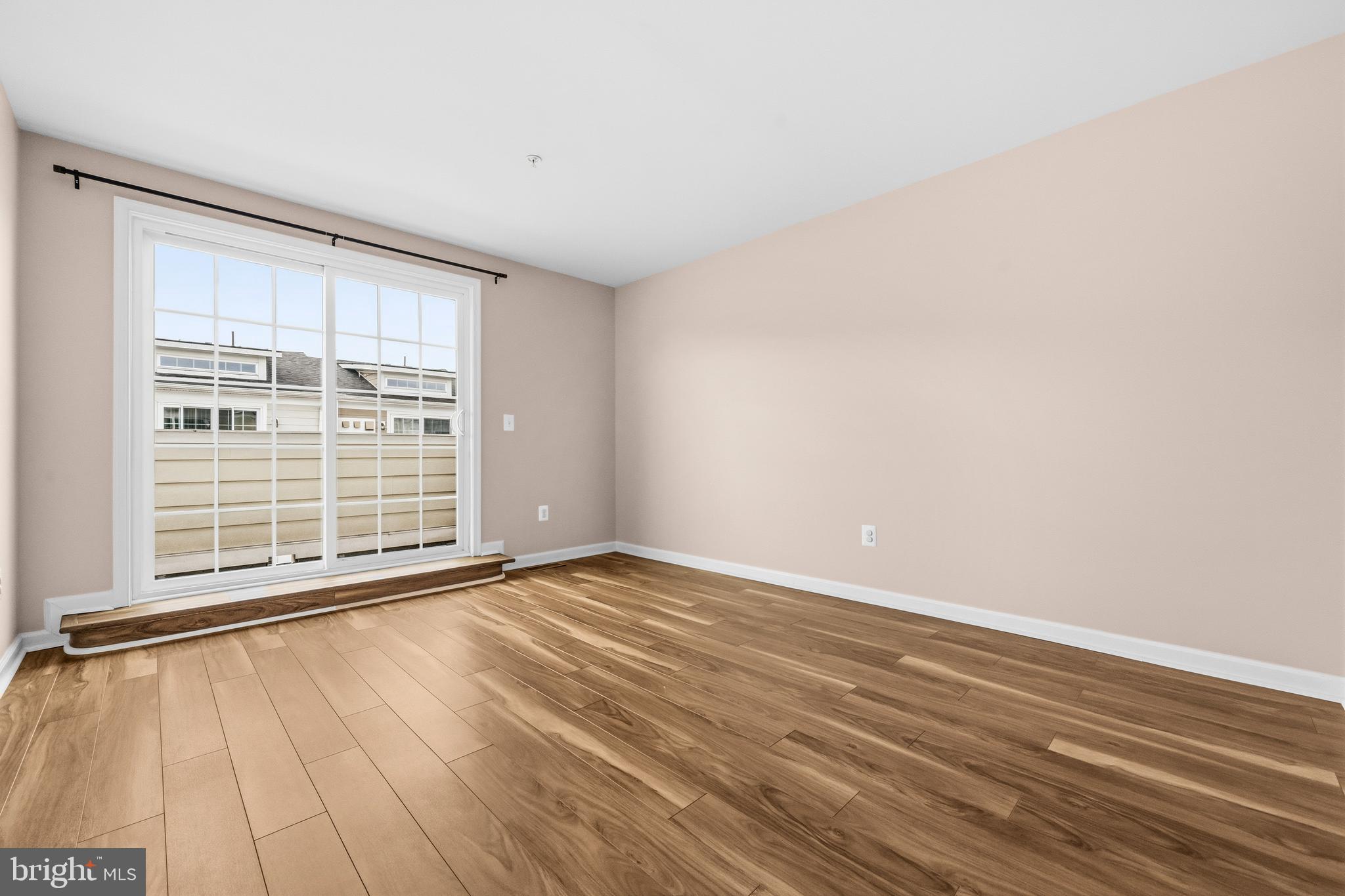 CRESCENT PLACE - Residential