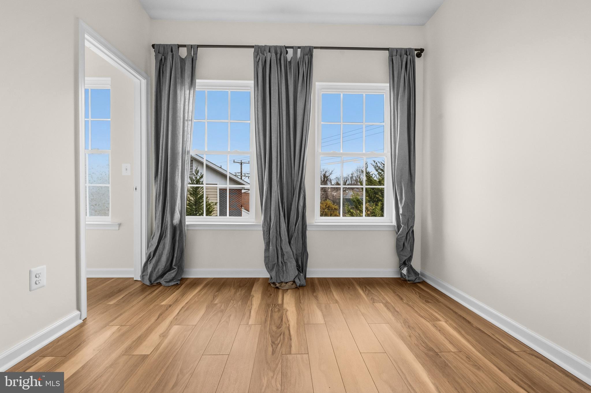 CRESCENT PLACE - Residential