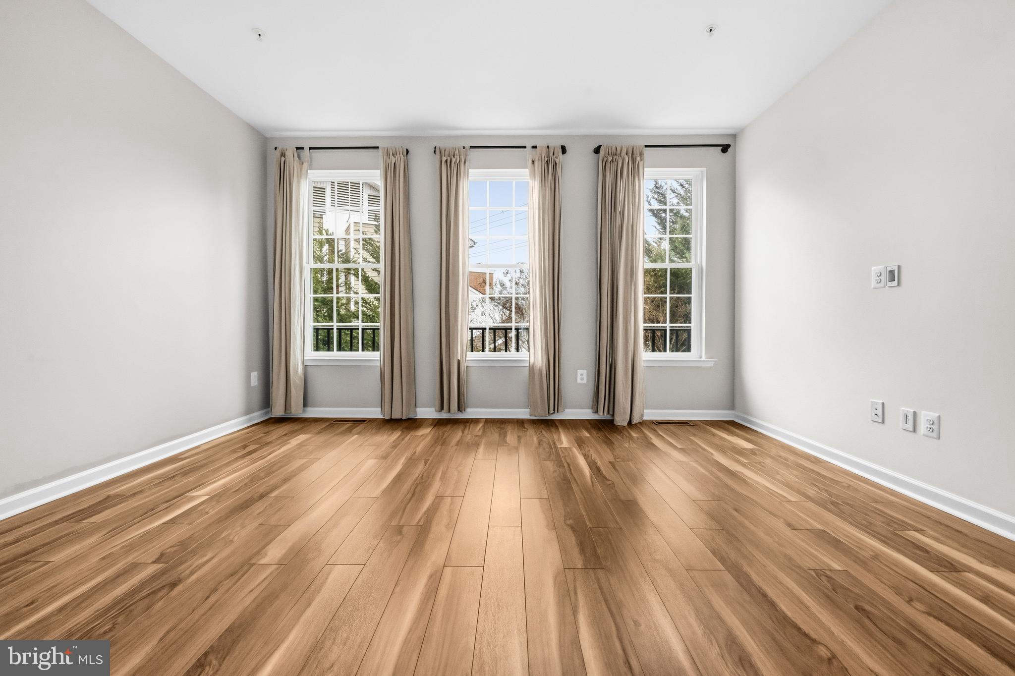 CRESCENT PLACE - Residential