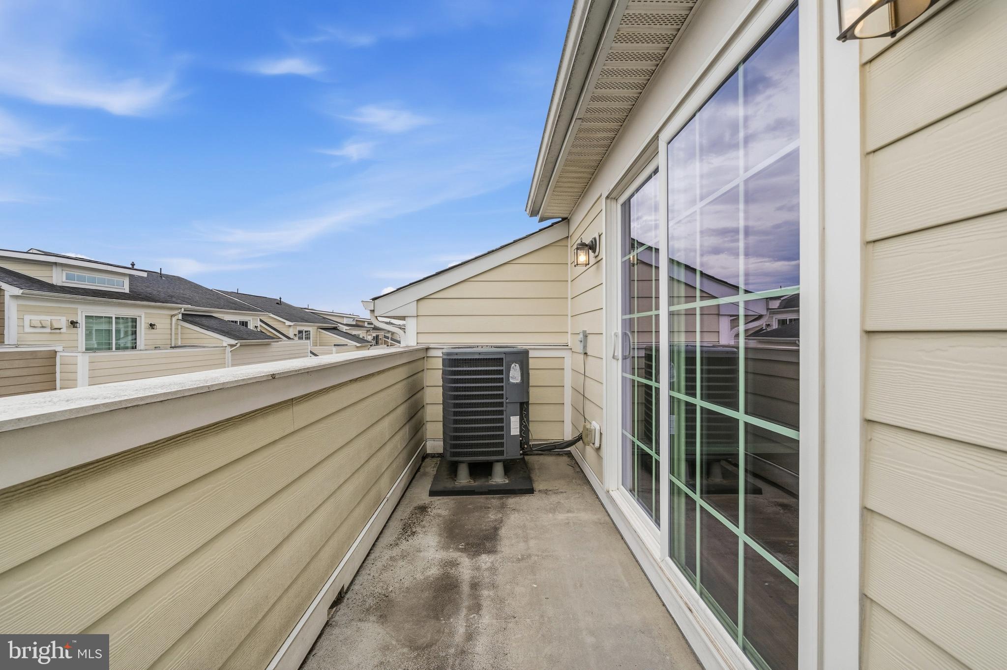 CRESCENT PLACE - Residential