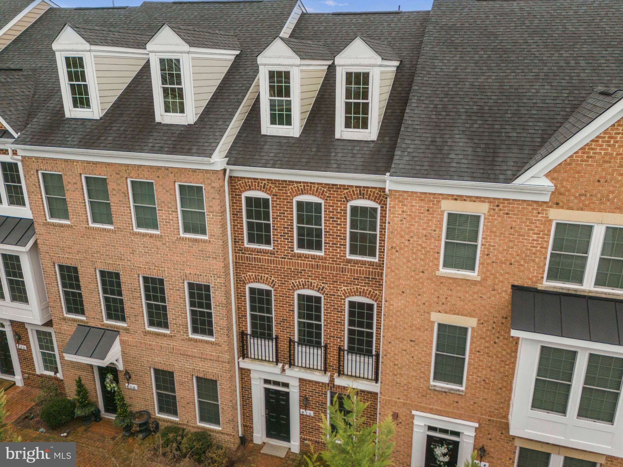 CRESCENT PLACE - Residential