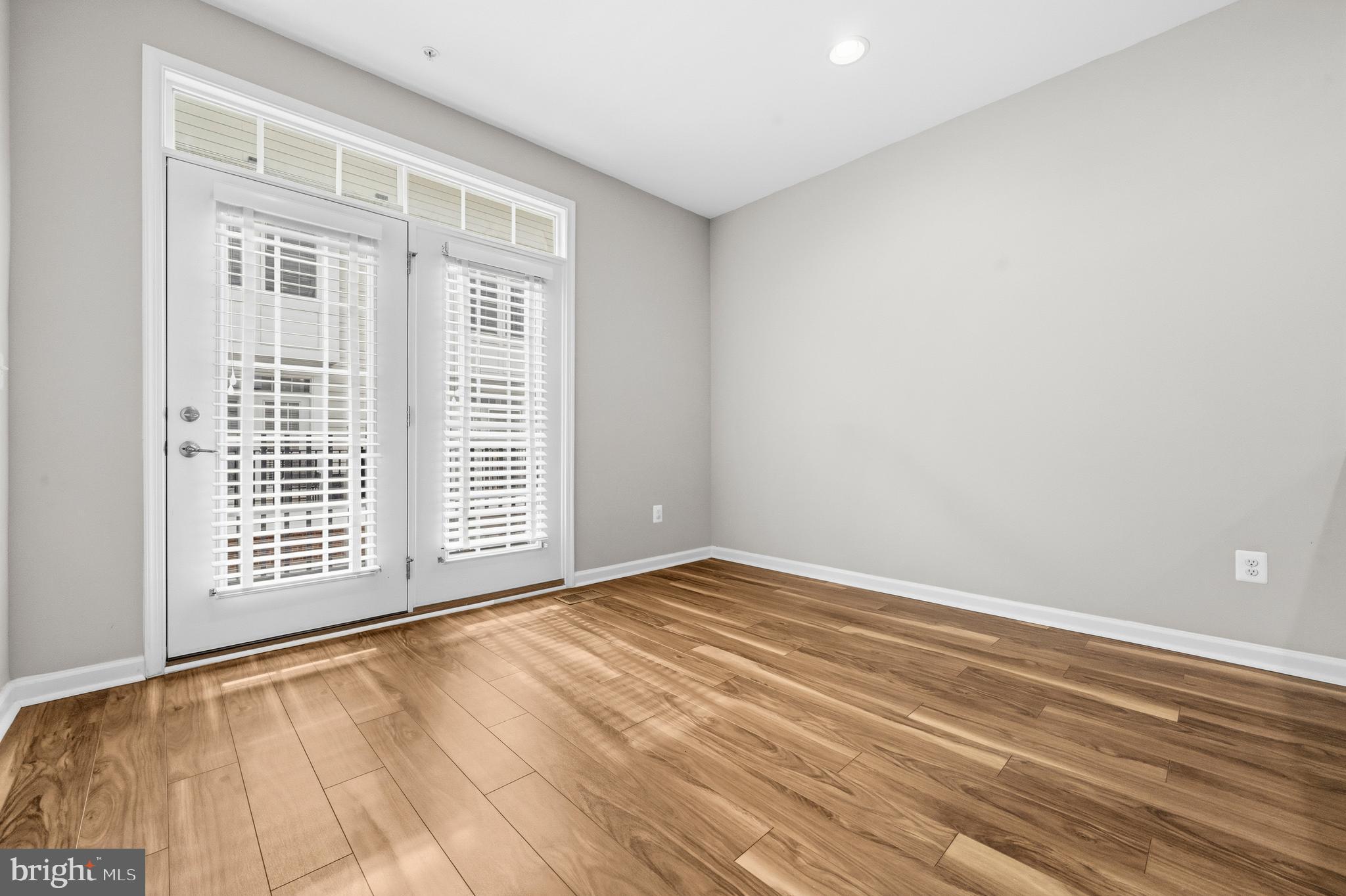 CRESCENT PLACE - Residential