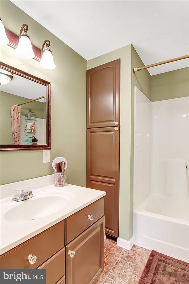 PIGEON HILLS - Residential