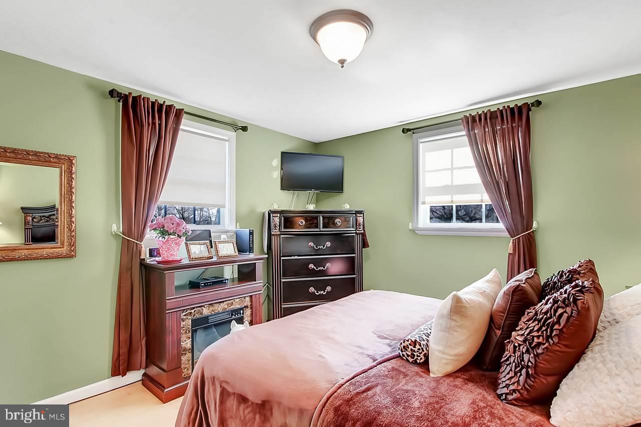 PIGEON HILLS - Residential