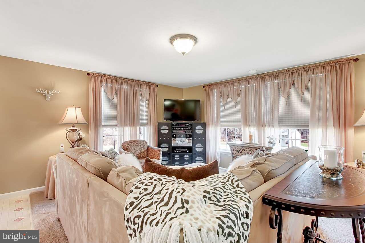 PIGEON HILLS - Residential