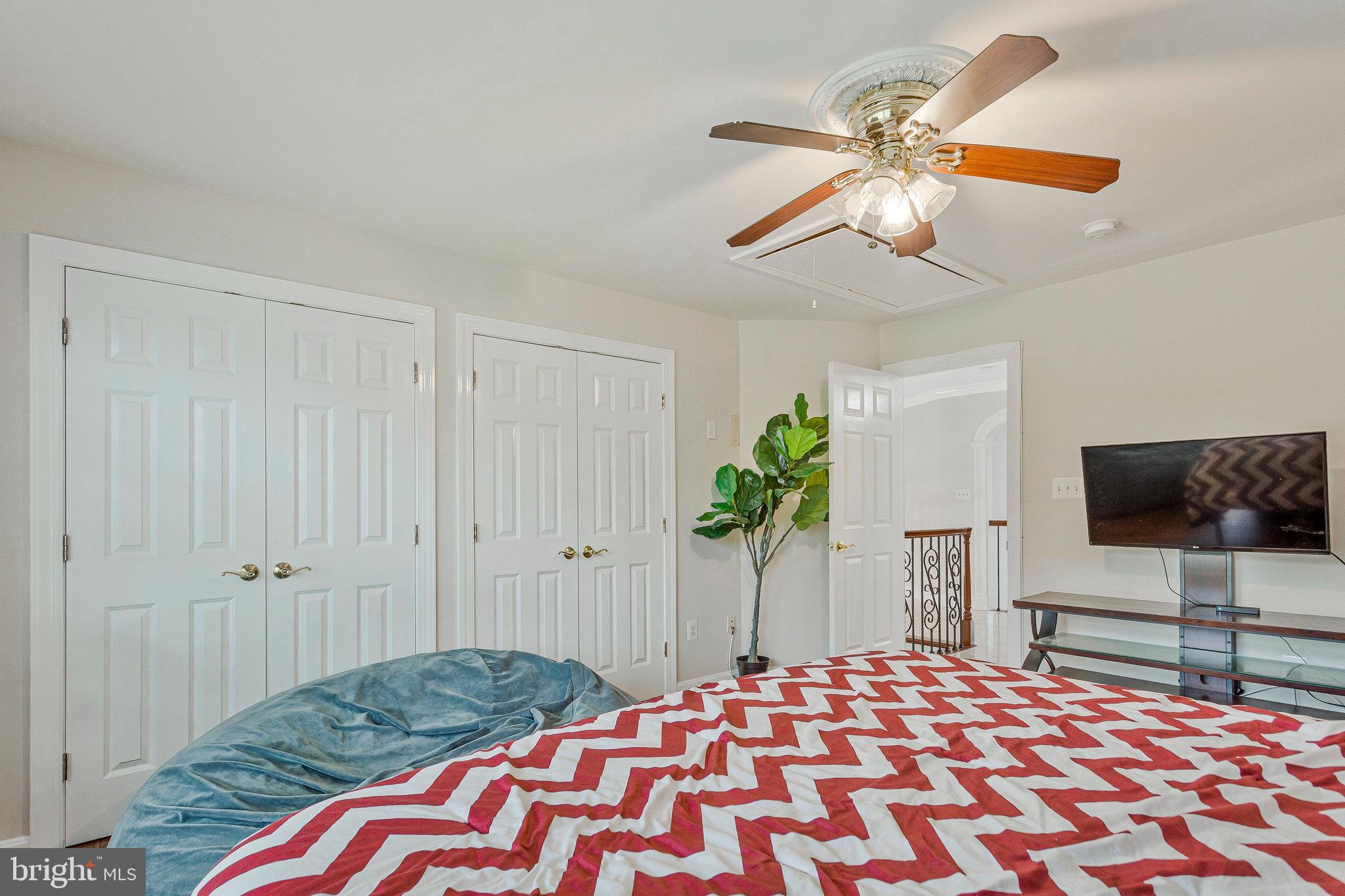 GOVERNORS MANOR - Residential