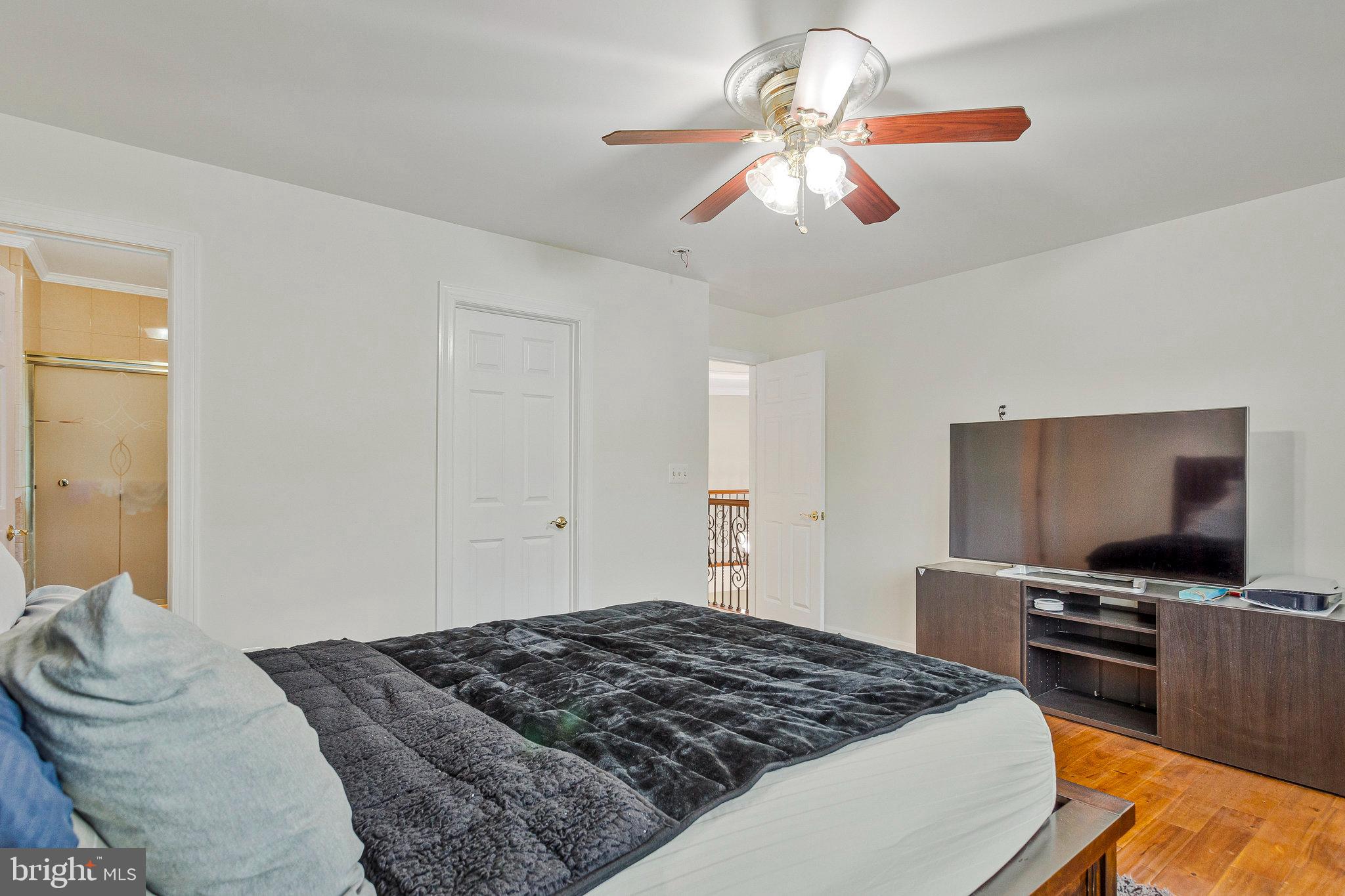 GOVERNORS MANOR - Residential