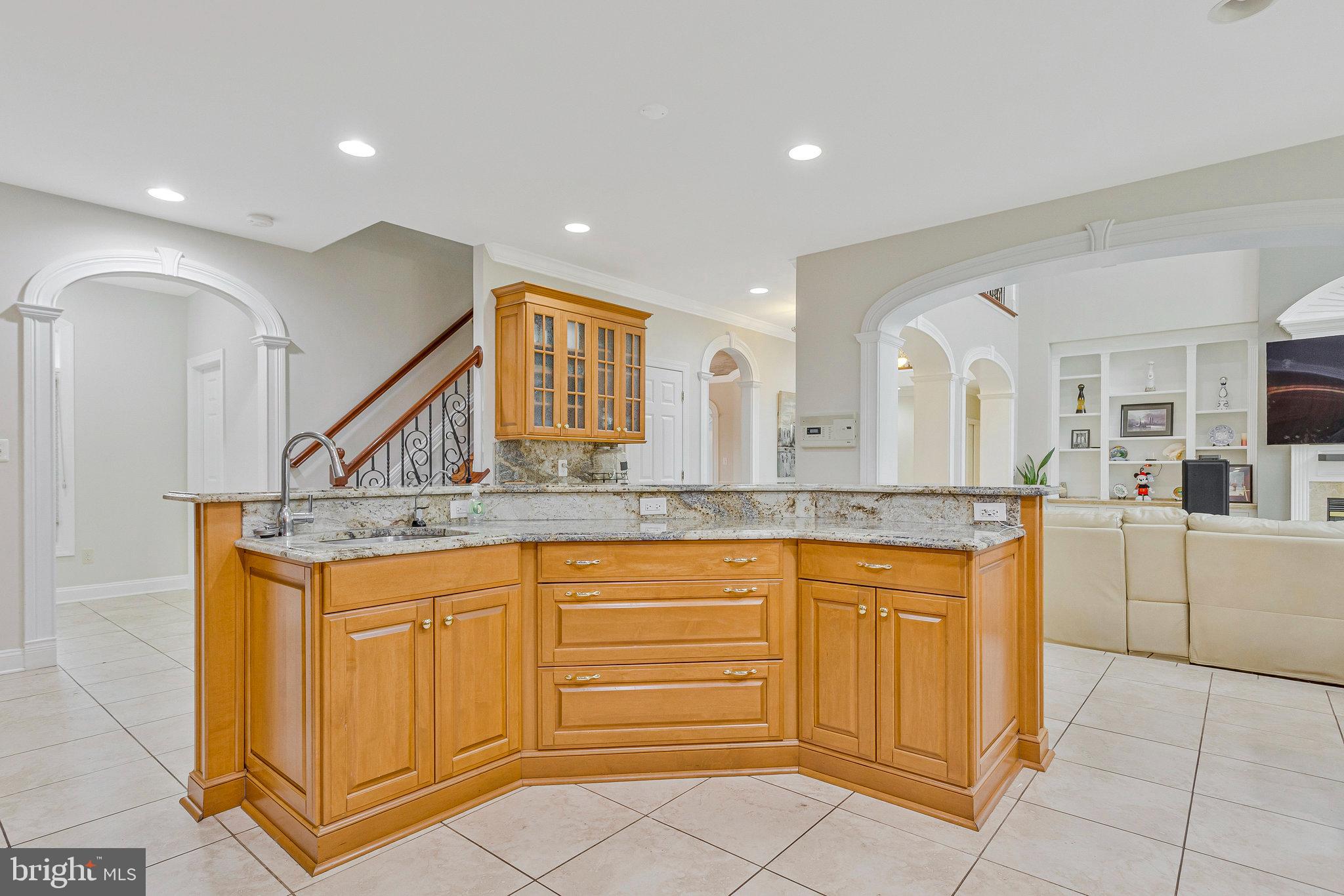 GOVERNORS MANOR - Residential