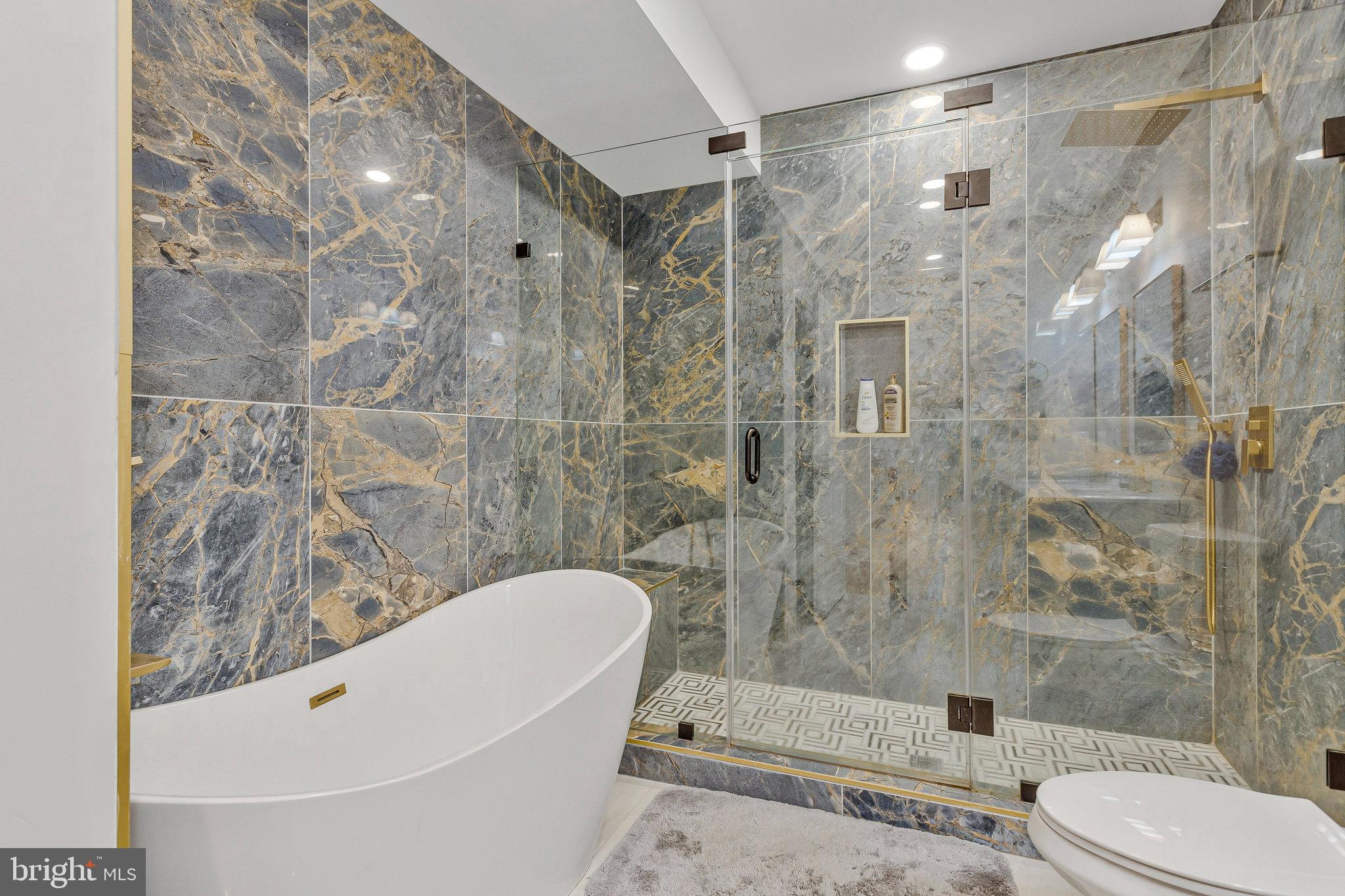 GOVERNORS MANOR - Residential