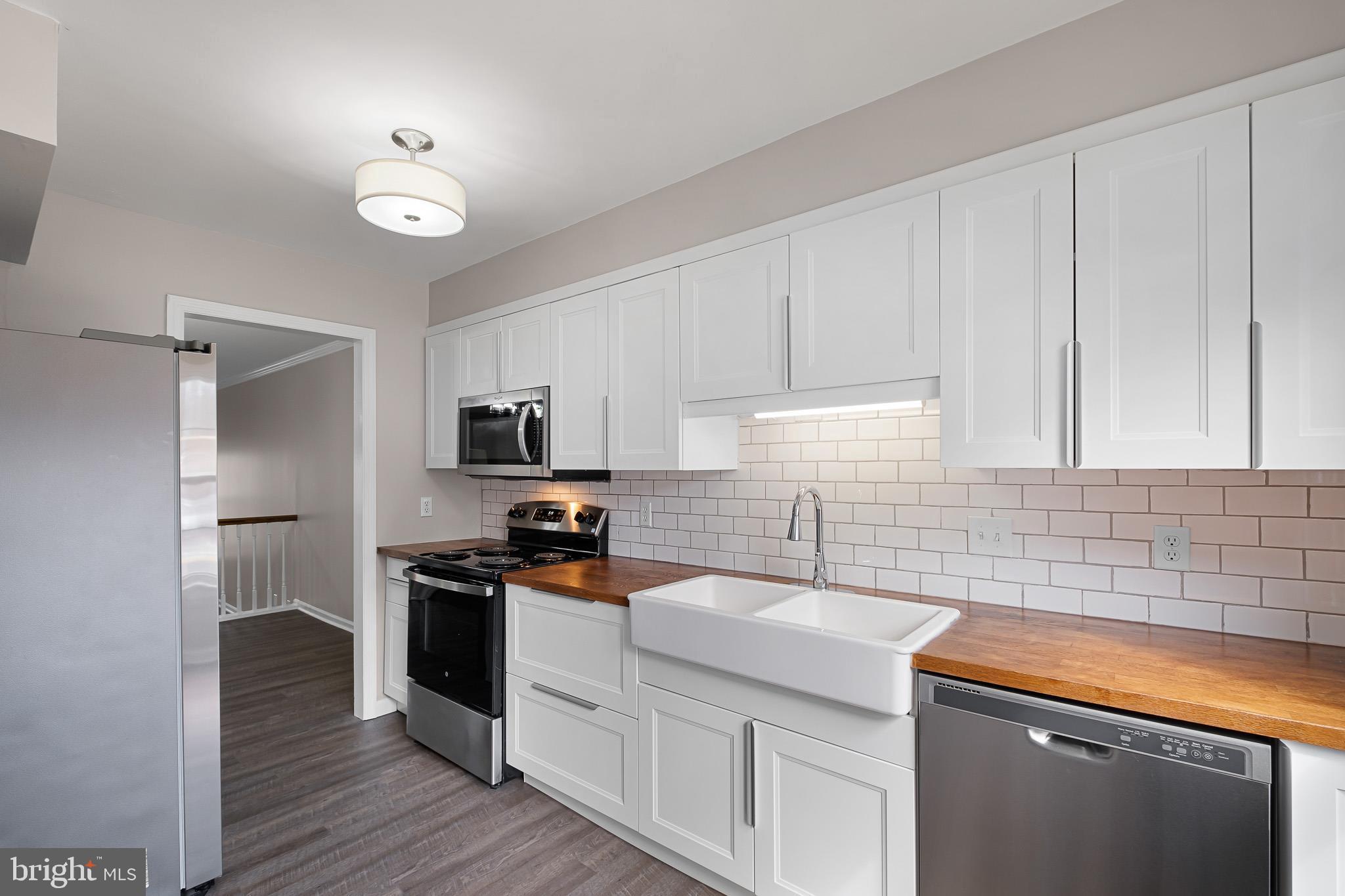 862 STOCKBRIDGE DRIVE