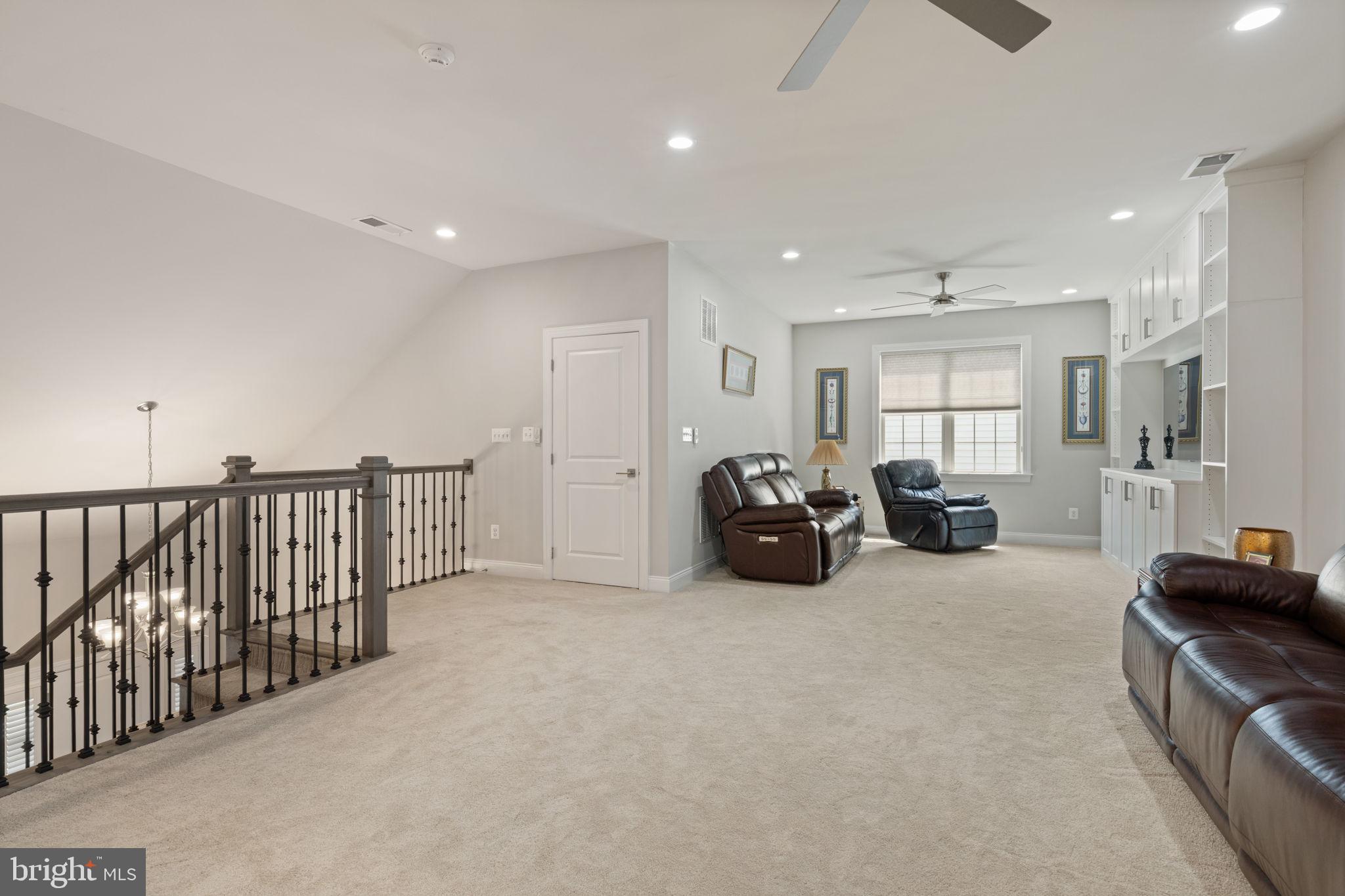 REGENCY AT CREEKSIDE - Residential