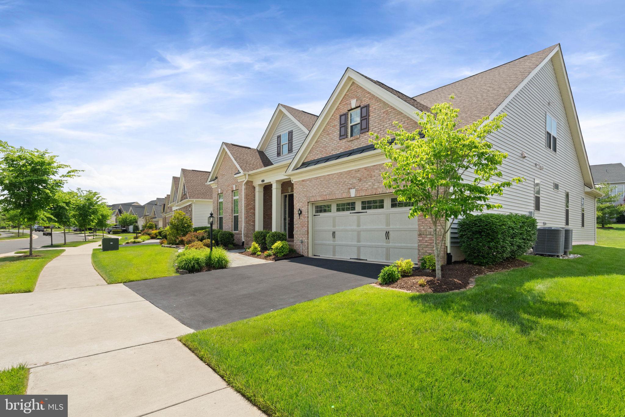 REGENCY AT CREEKSIDE - Residential