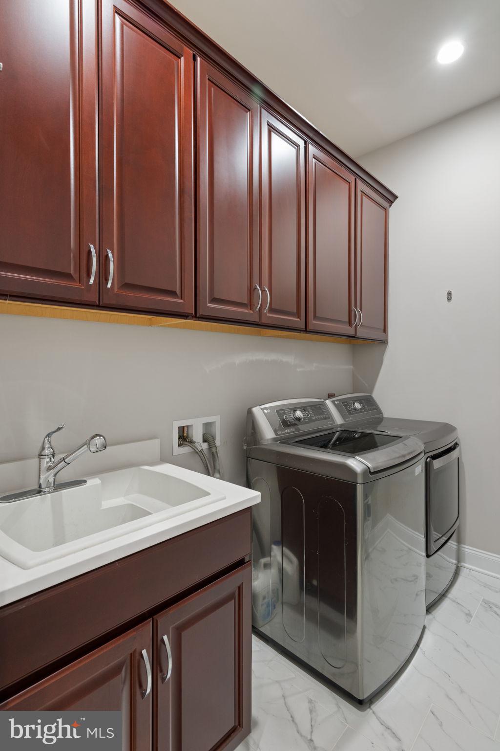 REGENCY AT CREEKSIDE - Residential