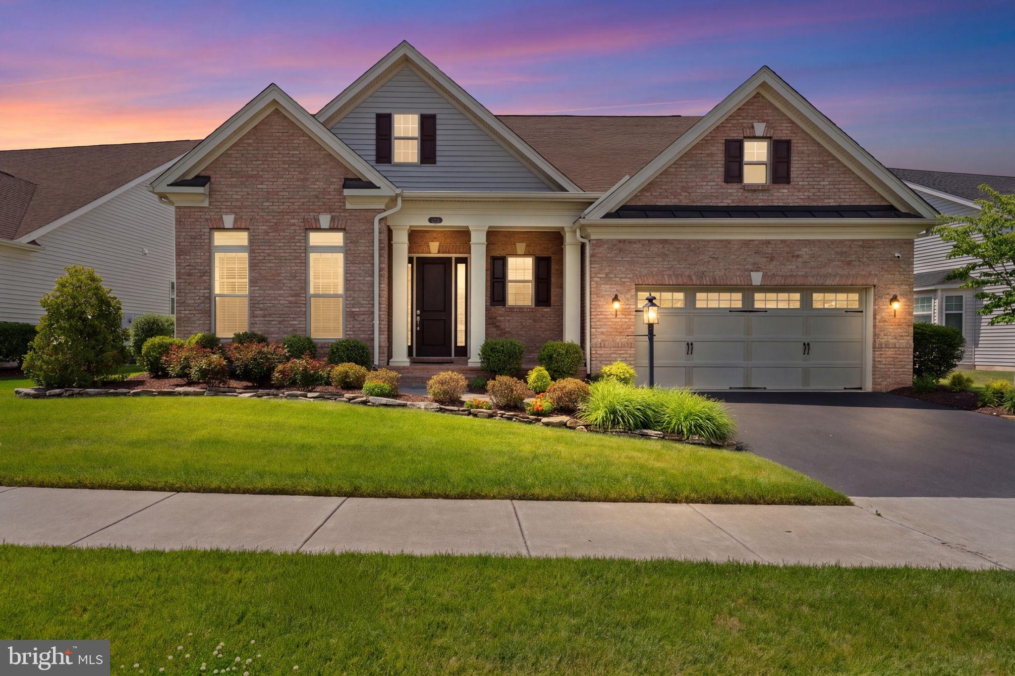 REGENCY AT CREEKSIDE - Residential