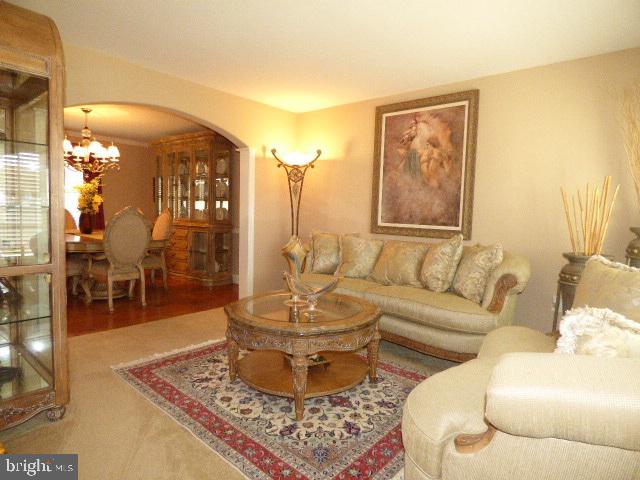 ORCHARD HILLS - Residential