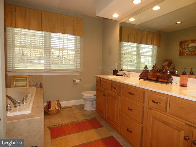 ORCHARD HILLS - Residential