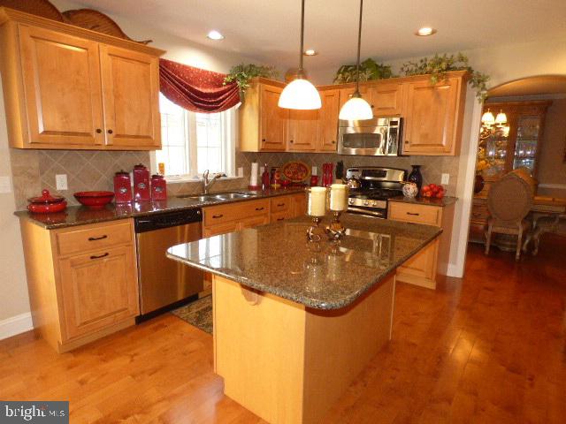 ORCHARD HILLS - Residential