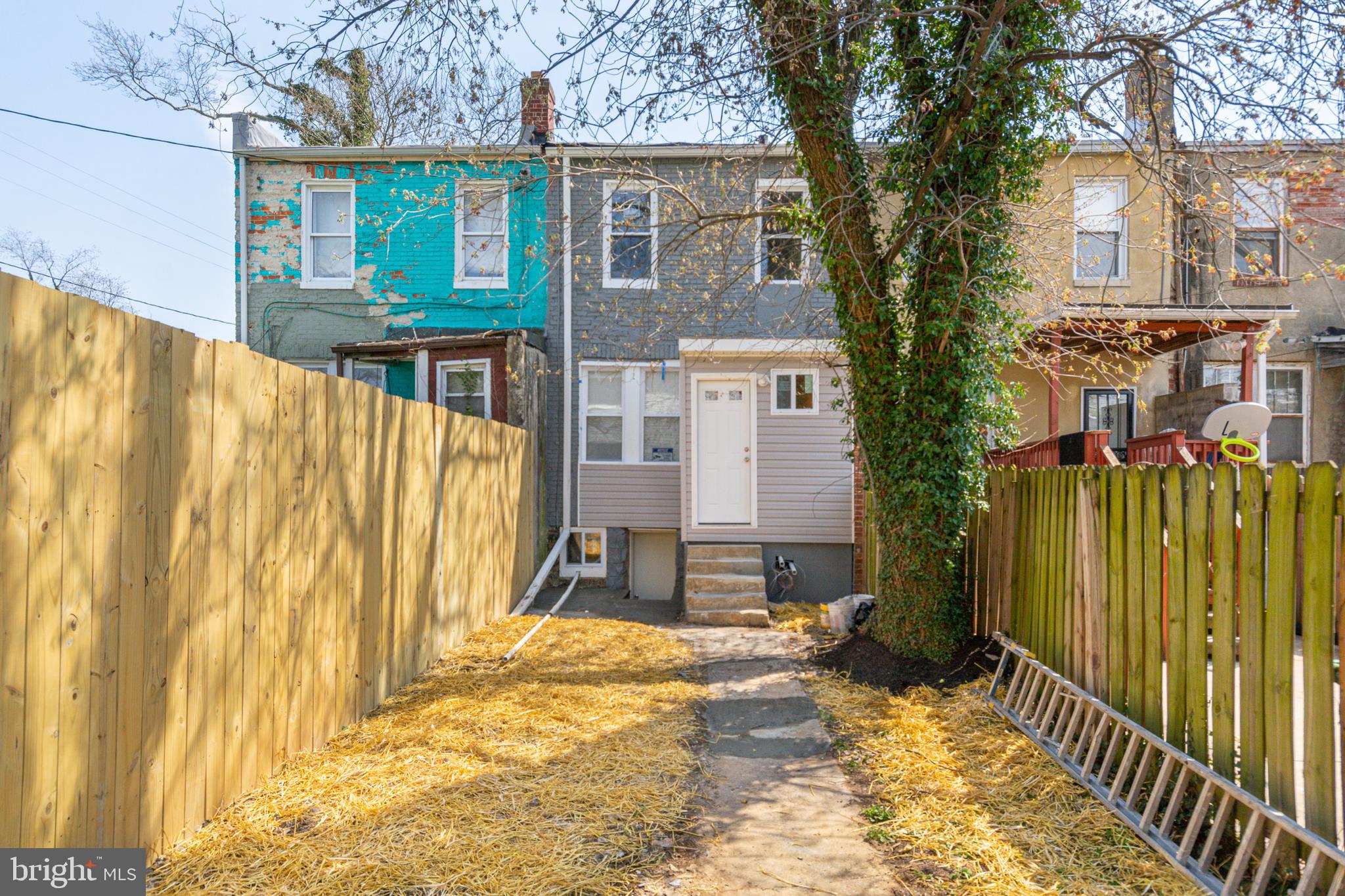 ARLINGTON - Residential